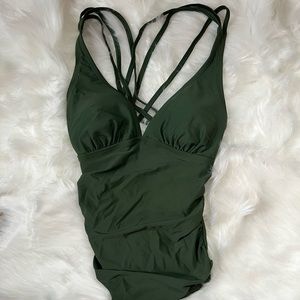 Womens size M green one piece bathing suit